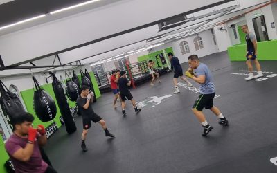 Home 8 Find Your Fighting Spirit: Kickstart Your Journey with Beginner Kickboxing