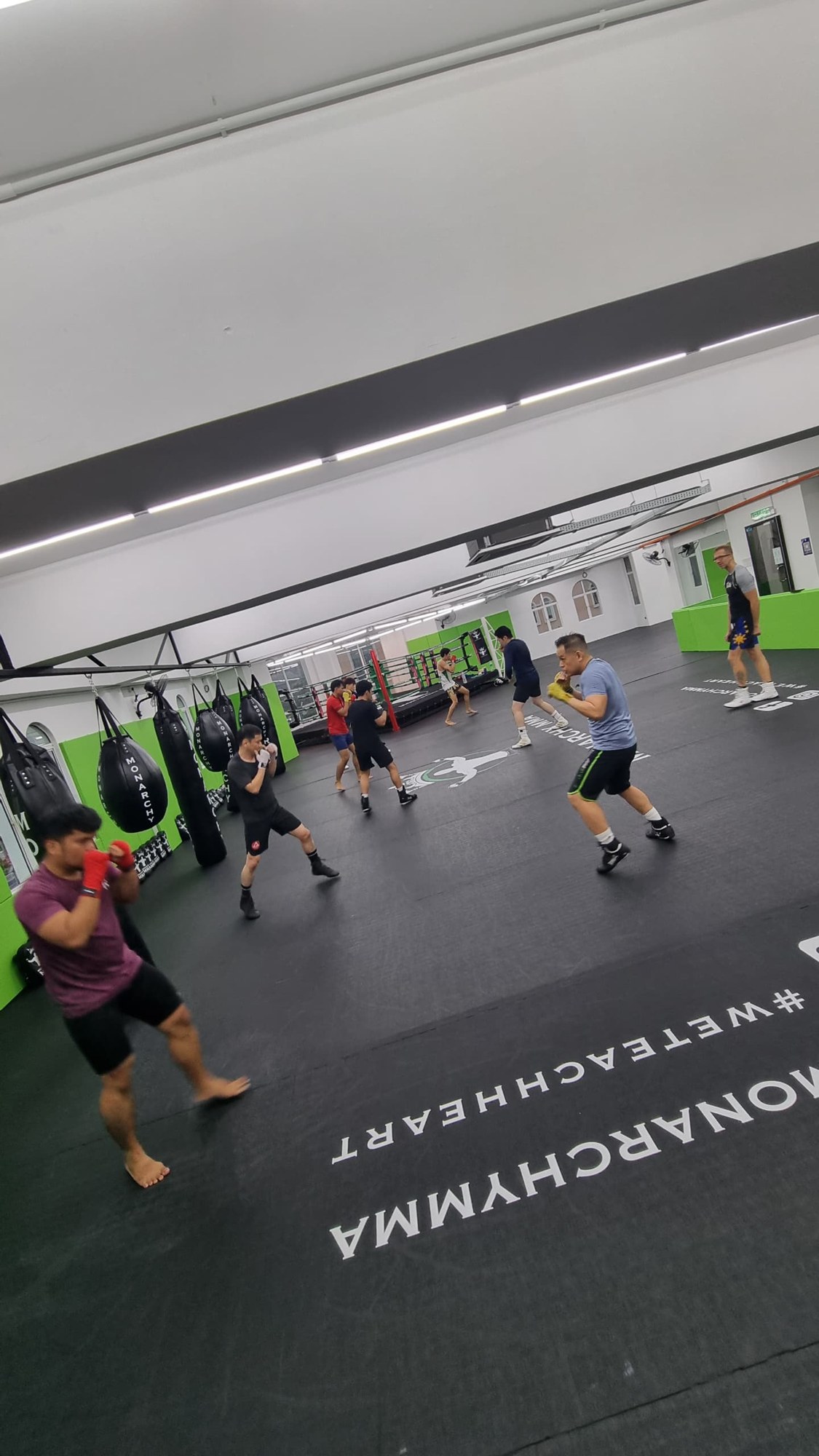 Find Your Fighting Spirit: Kickstart Your Journey with Beginner Kickboxing 1 Boost Your Confidence with Beginner-Friendly Kickboxing Classes in the Heart of KL at Monarchy MMA